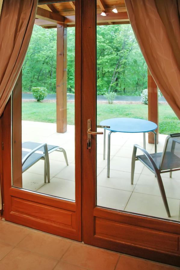 Maison De 2 Chambres Avec Vue Sur Le Lac Piscine Partagee Et Jardin Amenage A Lachapelle Auzac المظهر الخارجي الصورة